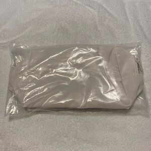 NWT Maelys Cosmetic Travel Bag Case